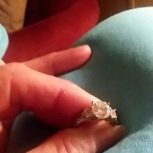 3 stone ring